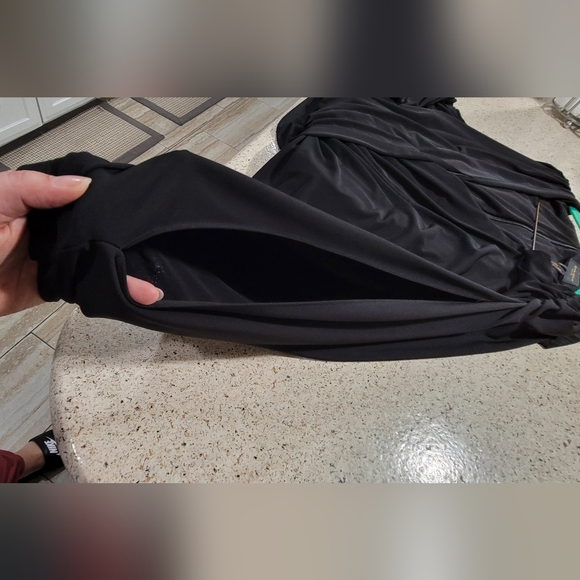 Stunning Donna Karan formal dress - Picture 4 of 5